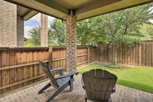 Chic Family-friendly Home In Irving With Yard!