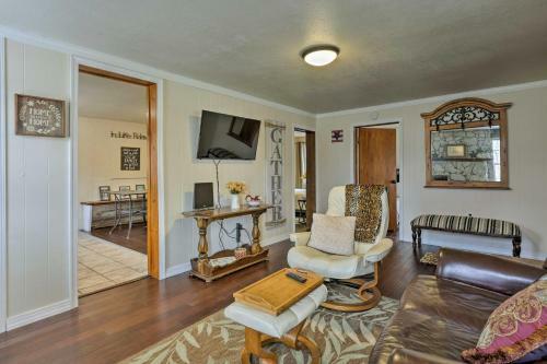 Restored Hill Country Cottage With Updated Yard!