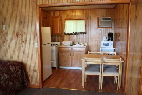 Hotel Flamingo Resort On Lake George