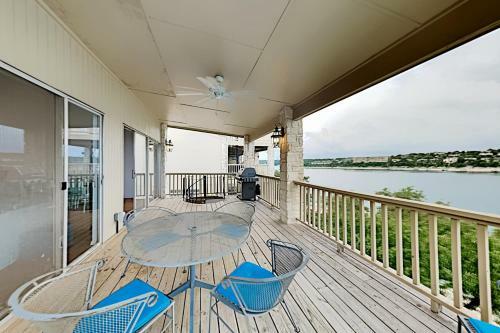 Lakepoint Cove Retreat