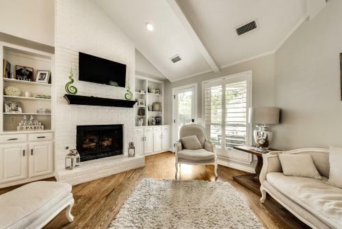 Villa Award Winning Water Front Home