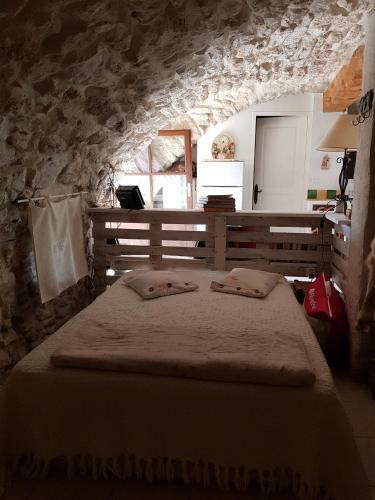 Grange Vout�e Avec Jardin