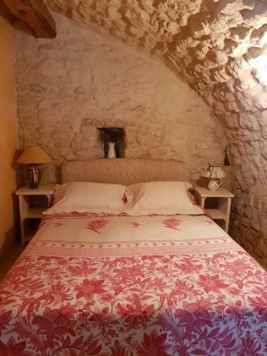 Grange Vout�e Avec Jardin