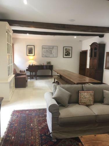 Villa Farmhouse In A Working Winery With Vineyard Views
