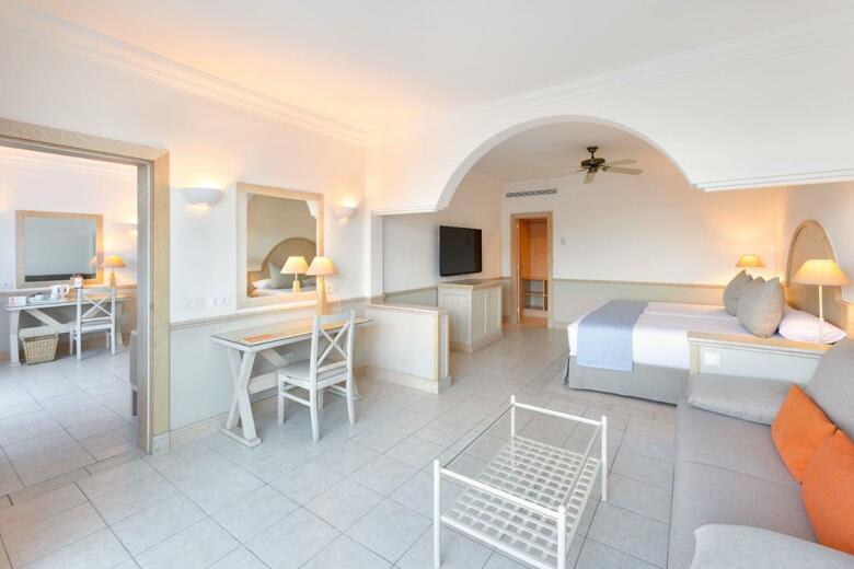 Hotel Gran Castillo Tagoro - Family & Fun Playa Blanca