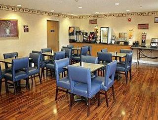 Hotel Raton Microtel Inn & Suites