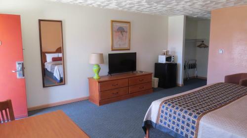 Hotel Americas Best Value Inn Raton Sands