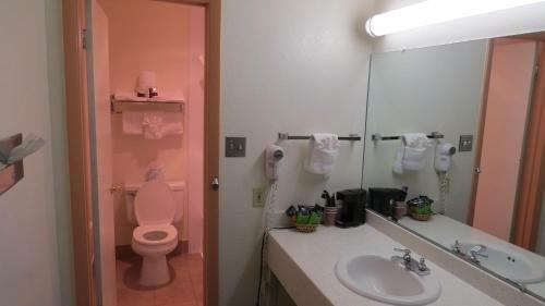 Hotel Americas Best Value Inn Raton Sands