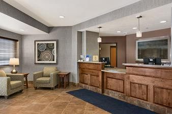 Hotel Baymont Inn & Suites