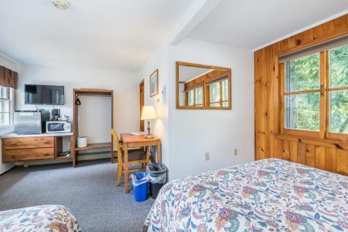 Mt. Liberty Cabins & Motel