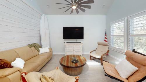 Wa230- Lonesome Coyote Beach House Home