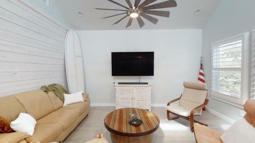 Wa230- Lonesome Coyote Beach House Home