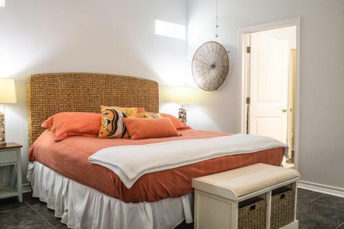 Pb220- The Main Sail Townhouse