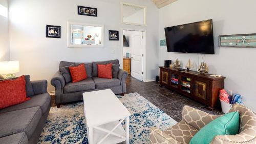Pb220- The Main Sail Townhouse