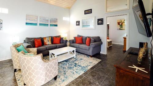 Pb220- The Main Sail Townhouse