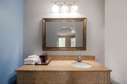 Oyo Hotel Houston I-69 & I-610