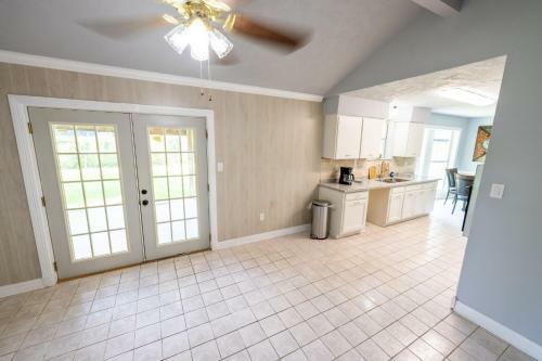 Delightful 4 Bedroom Vacation Home