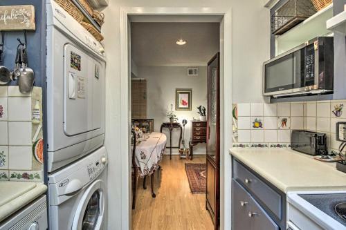 Townhome Less Than 10 Mi To Museums, Shopping And More