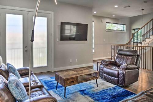 New! Beautiful 3 Story Houston Home