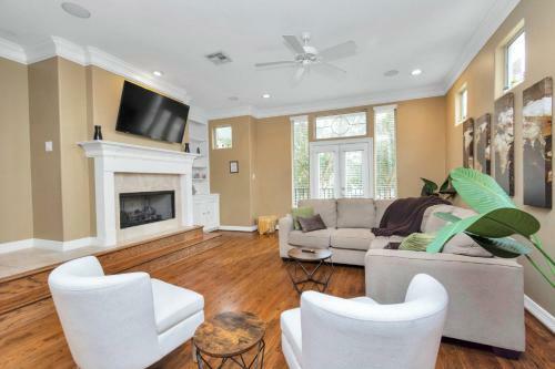 Prime Location Double Patio Townhome