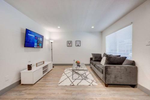 Apartamento Beautiful 1bed/bath Apt W/free Parking &wifi