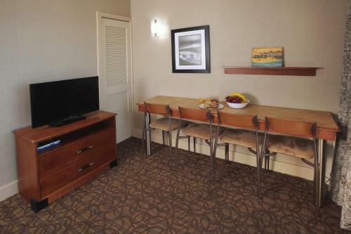Hotel Montreal Beach Resort