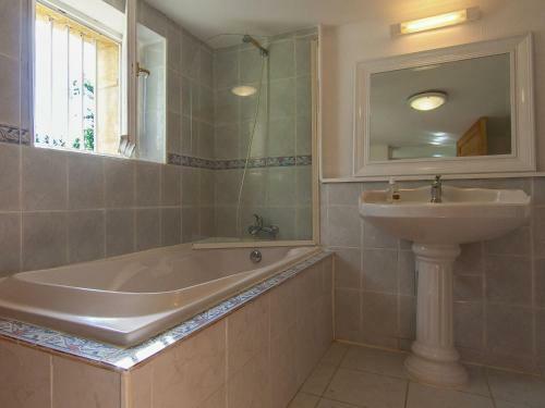 Beautiful Villa With Private Pool In Masclat