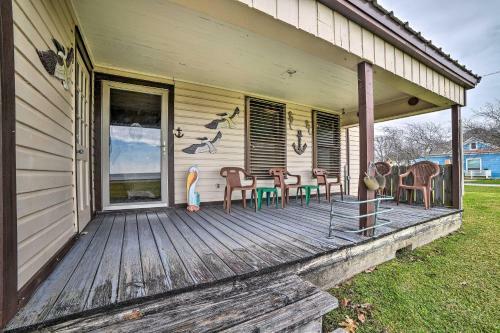 Rustic Getaway With Grill - On San Antonio Bay!