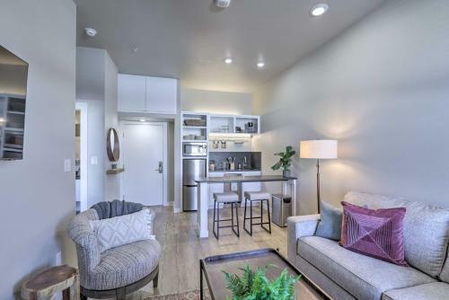 Apartamento Centrally Located San Marcos Unit With Parking!