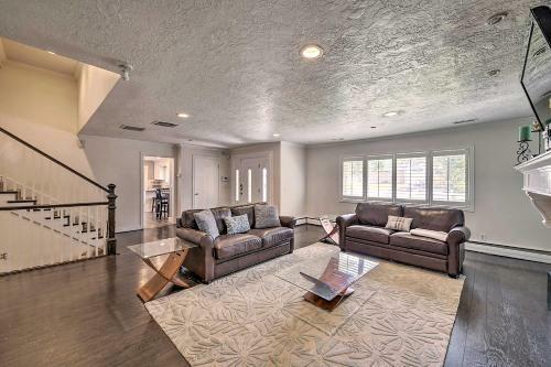 Chic Cottonwood Heights Home Family Friendly