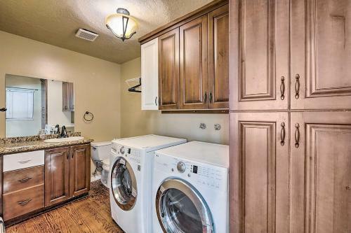 Chic Cottonwood Heights Home Family Friendly