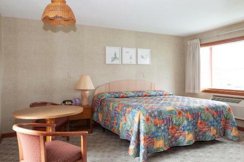 Town & Country Motor Inn