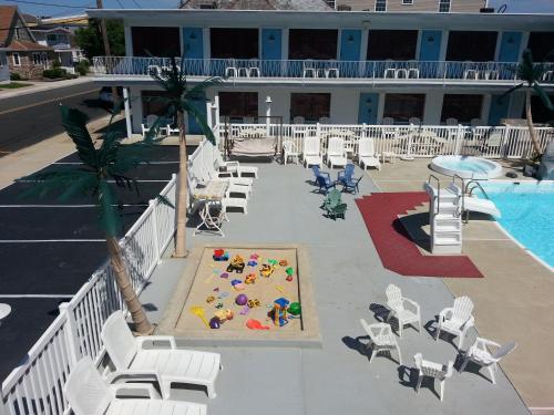 Sandbox Motel