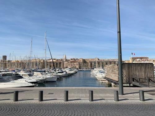 Apartamento Place Aux Huiles