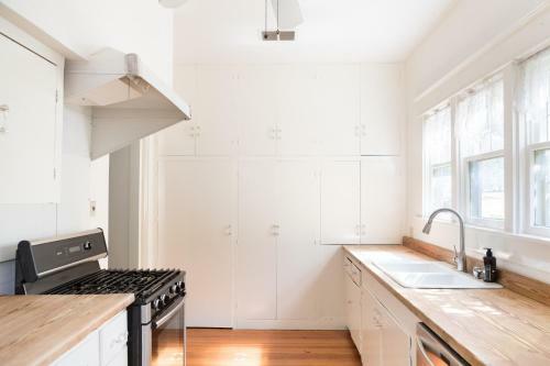 Wanderjaunt - Lonestar - 3br Home - Midtown