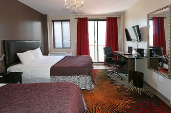 Hotel Vetiver / Manhattan Skyline