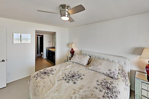 Suntide III Condos VII