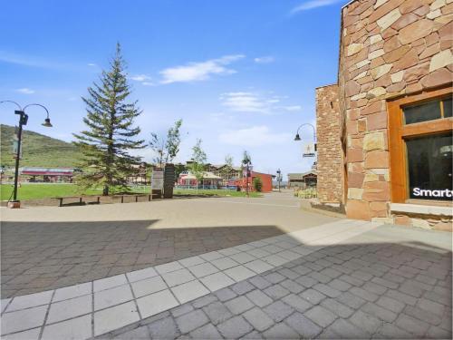 Sundial B304 Home