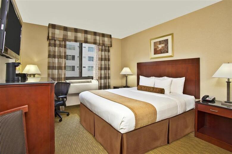 Best Western Plus Arena Hotel