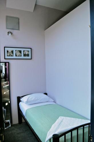 B Hotel & Hostel