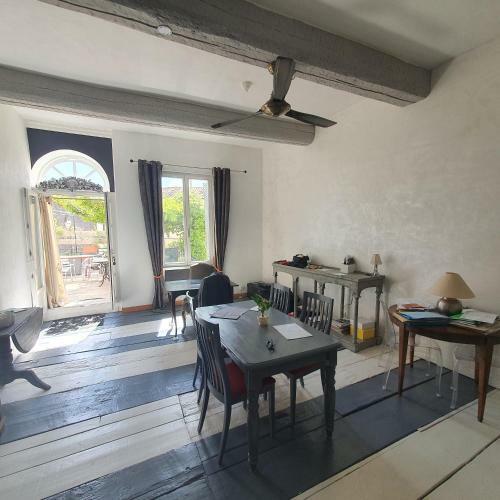 Hostal Maison Capucine