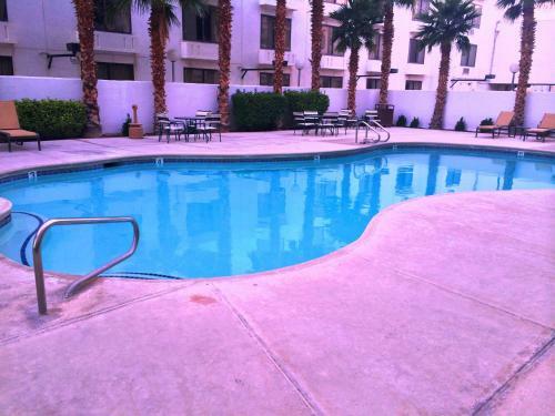 Gold Strike Hotel & Casino