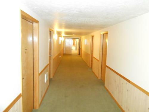 Ninepipes Lodge