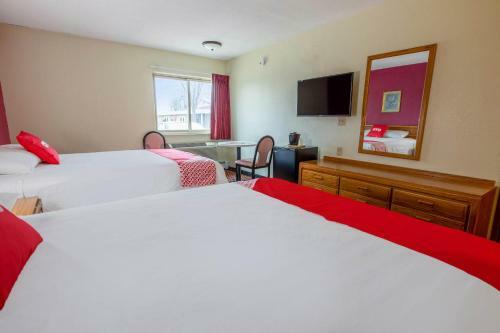 Motel Brass Bell Inn And Suites