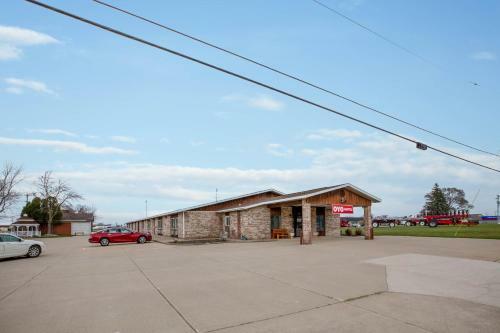 Motel Brass Bell Inn And Suites