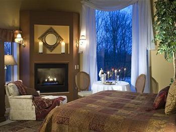 Castle In The Country Bed & Breakfast Inn
