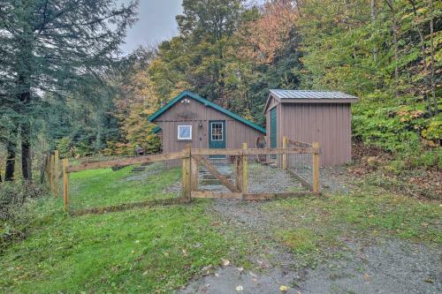Cambridge Cabin Less Than 2 Mi To Smugglers Notch!