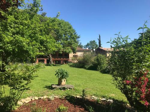 Hameau de Montcabirol - Pyr�n�es