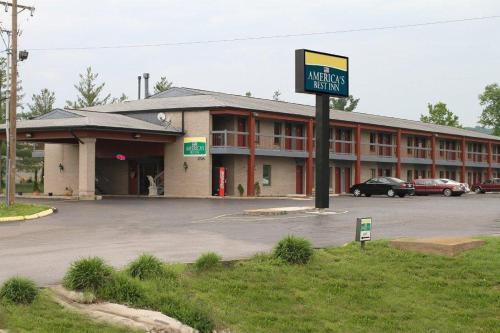 Hotel America's Best Inn & Suites