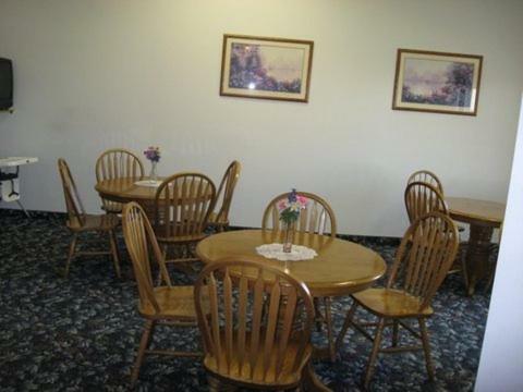 Motel Glacier Gateway Plaza